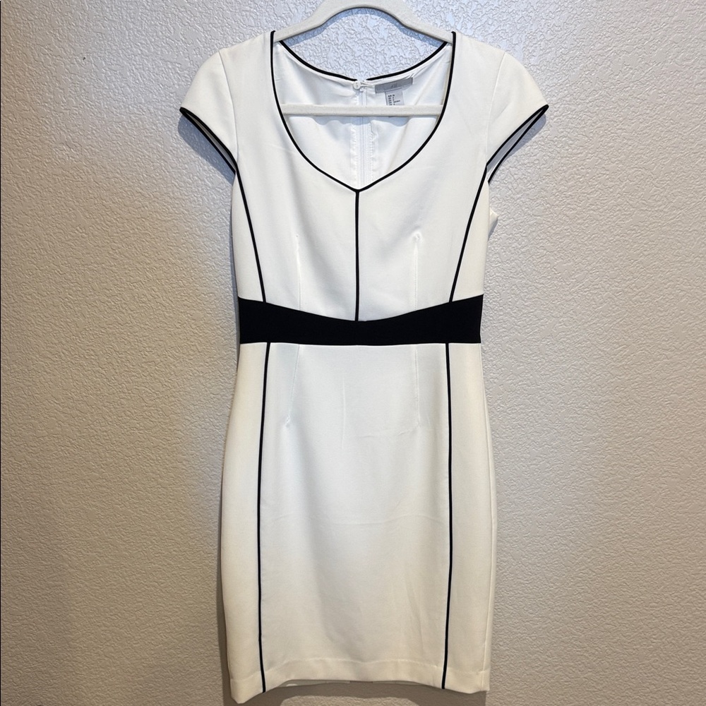 H&M Striking White Dress with Black Accents Size 6